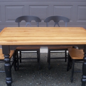 6 ft Oak Table with Turned Legs and Chairs